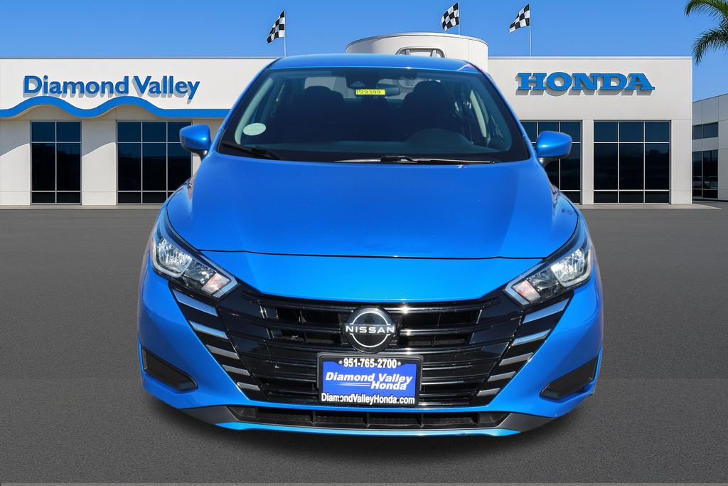 2023 Nissan Versa 1.6 SV photo 2