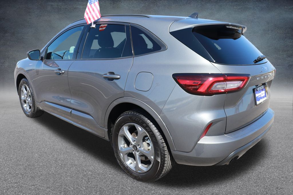 2024 Ford Escape ST-Line photo 4
