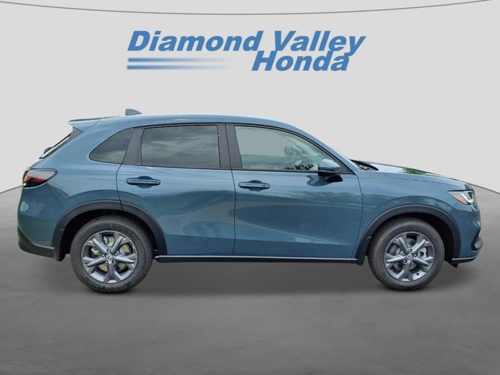 2026 Honda HR-V LX photo 2