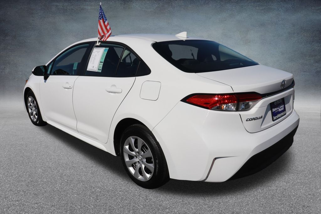 2024 Toyota Corolla LE photo 4