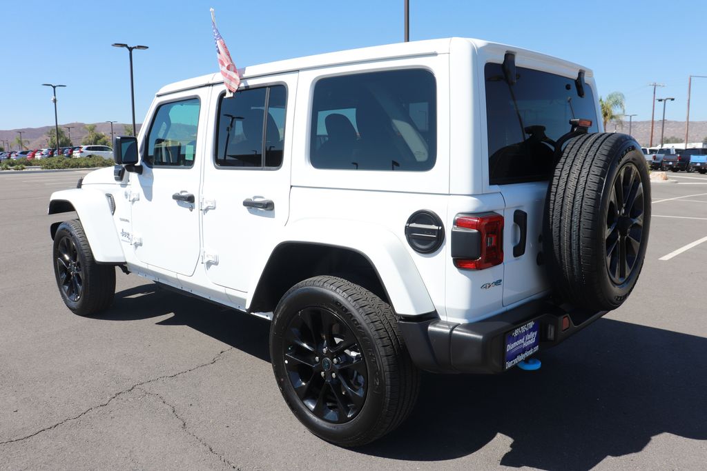 2024 Jeep Wrangler 4xe Sahara photo 4