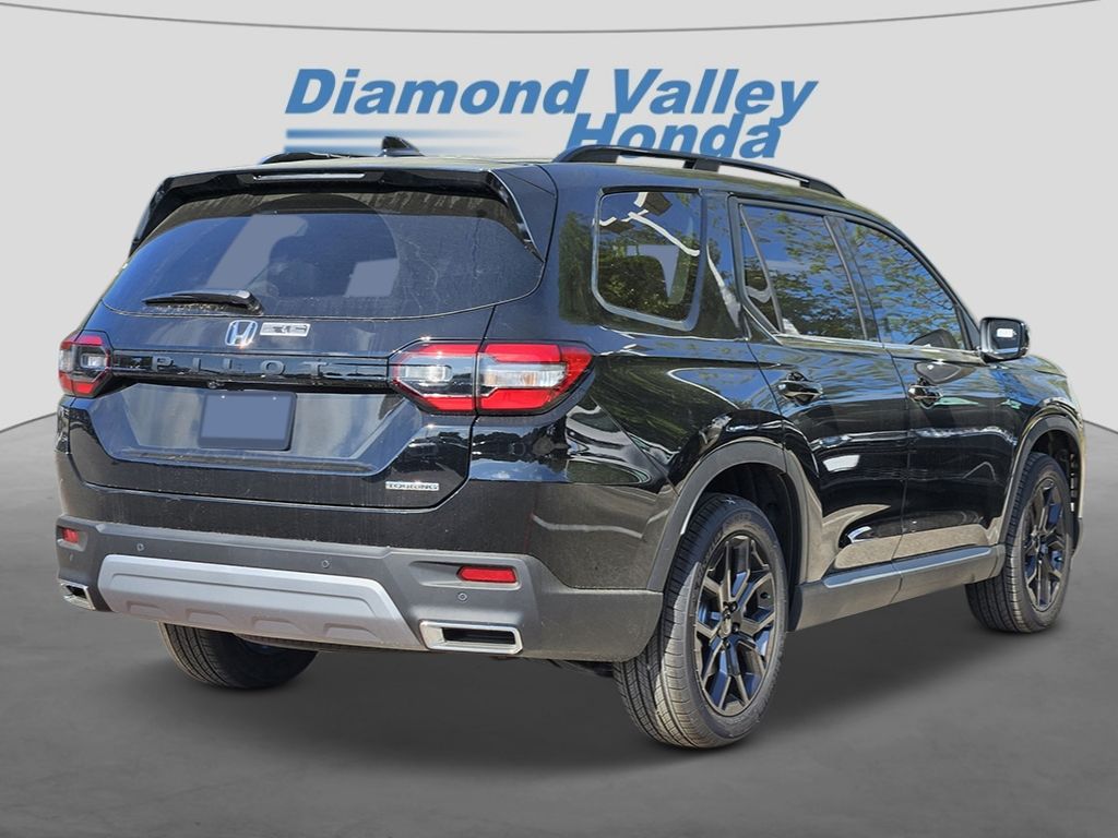 2025 Honda Pilot Touring photo 2