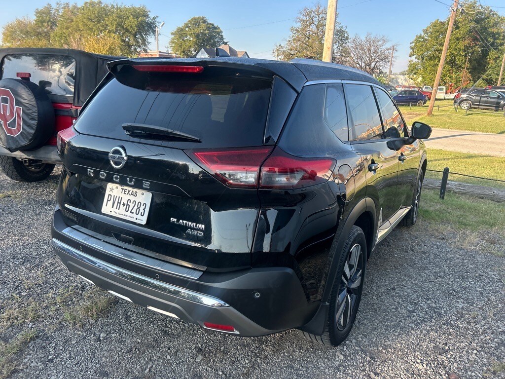 2021 Nissan Rogue Platinum photo 3
