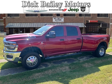 2025 Ram 3500 TRADESMAN CREW CAB 4X4 8' BOX Pickup