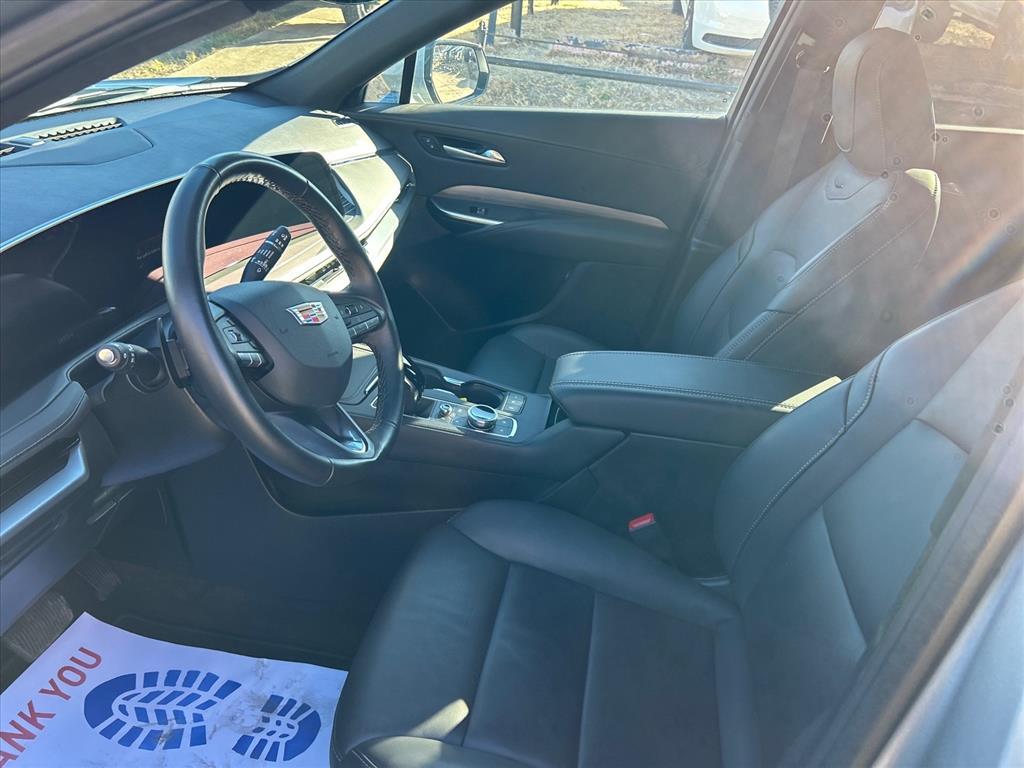 2025 Cadillac XT4 Premium Luxury - Photo 9