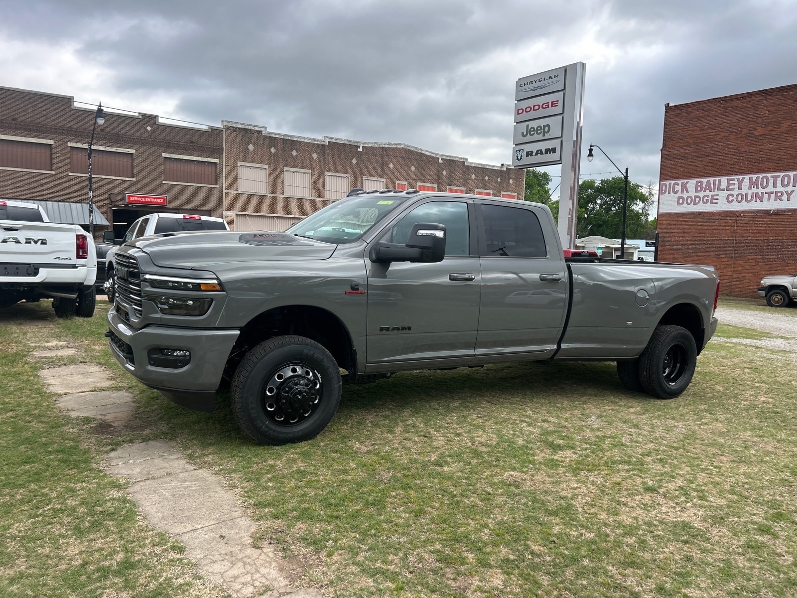 2026 RAM 3500 Laramie 4X4 Crew Cab LWB's photo