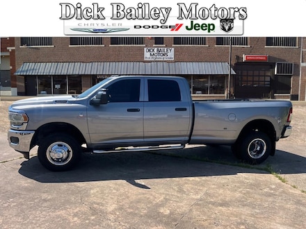 2023 Ram 3500 Tradesman 4x4 Tradesman  Crew Cab 8 ft. LB DRW Pickup