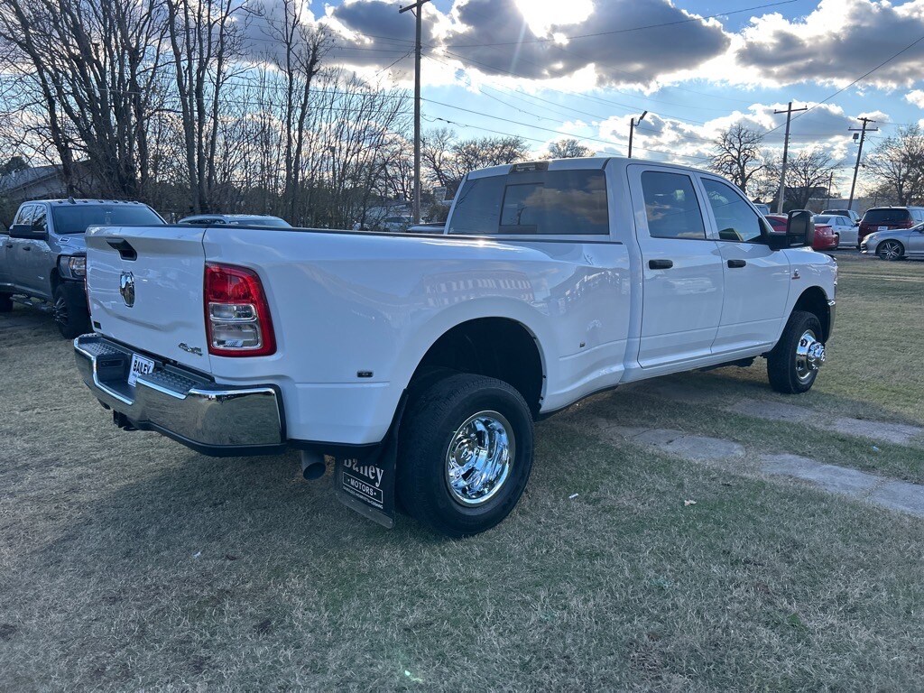 2024 Ram 3500 Tradesman photo 4
