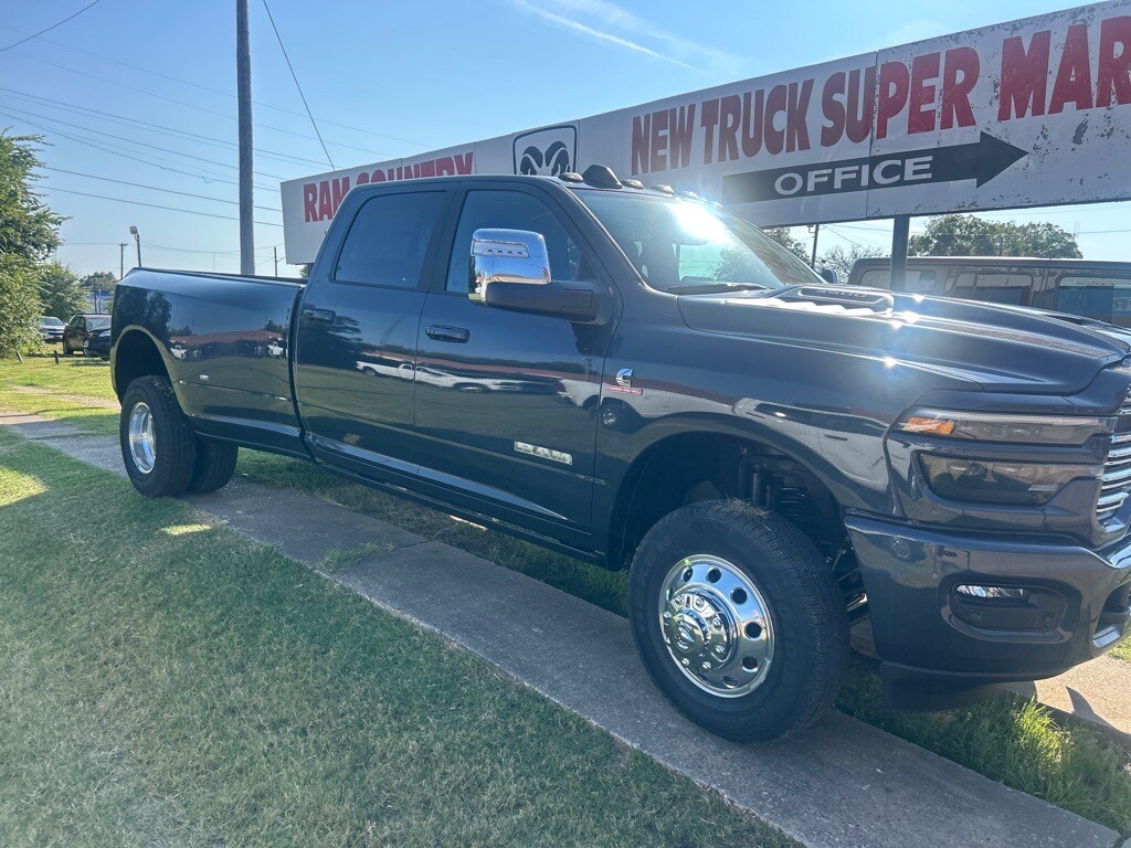 2026 Ram 3500 Laramie photo 2
