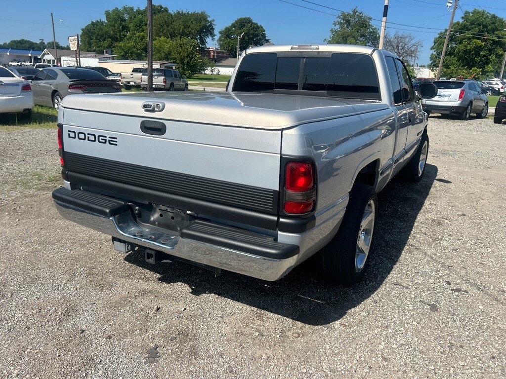 1999 Dodge Ram Laramie SLT photo 4