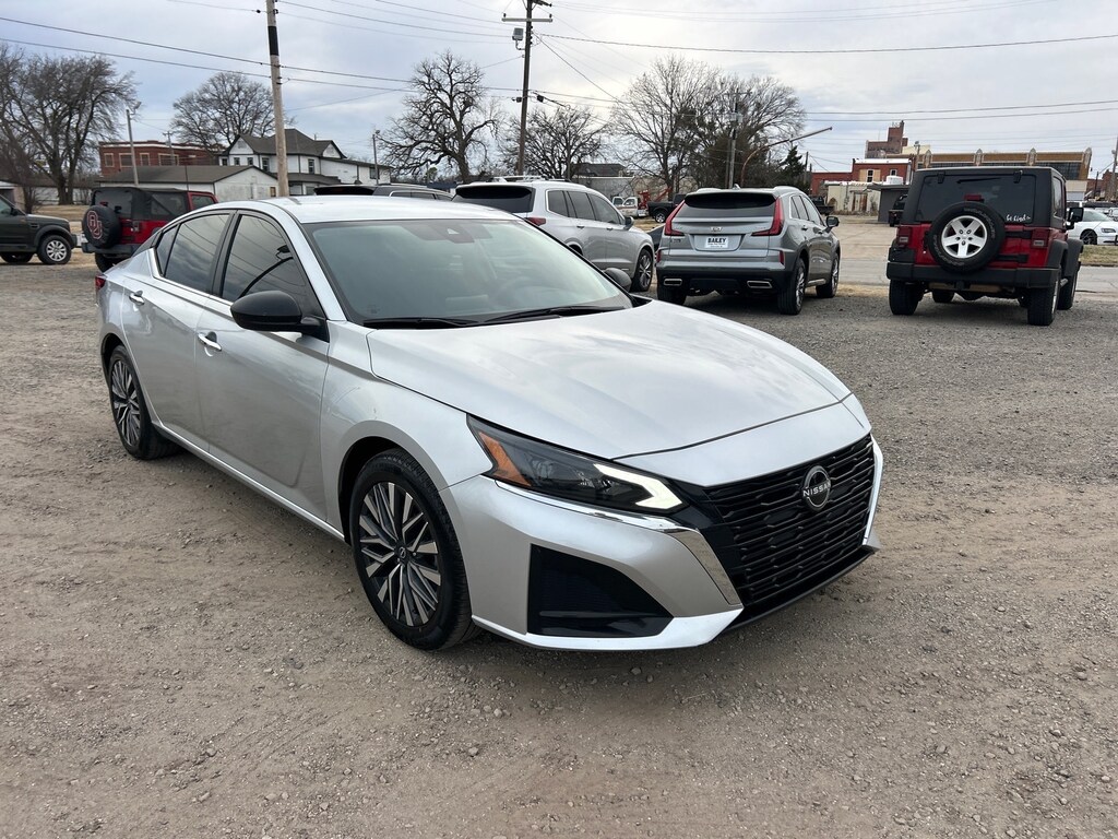 Used 2024 Nissan Altima 2.5 SV 2.5 SV Sedan