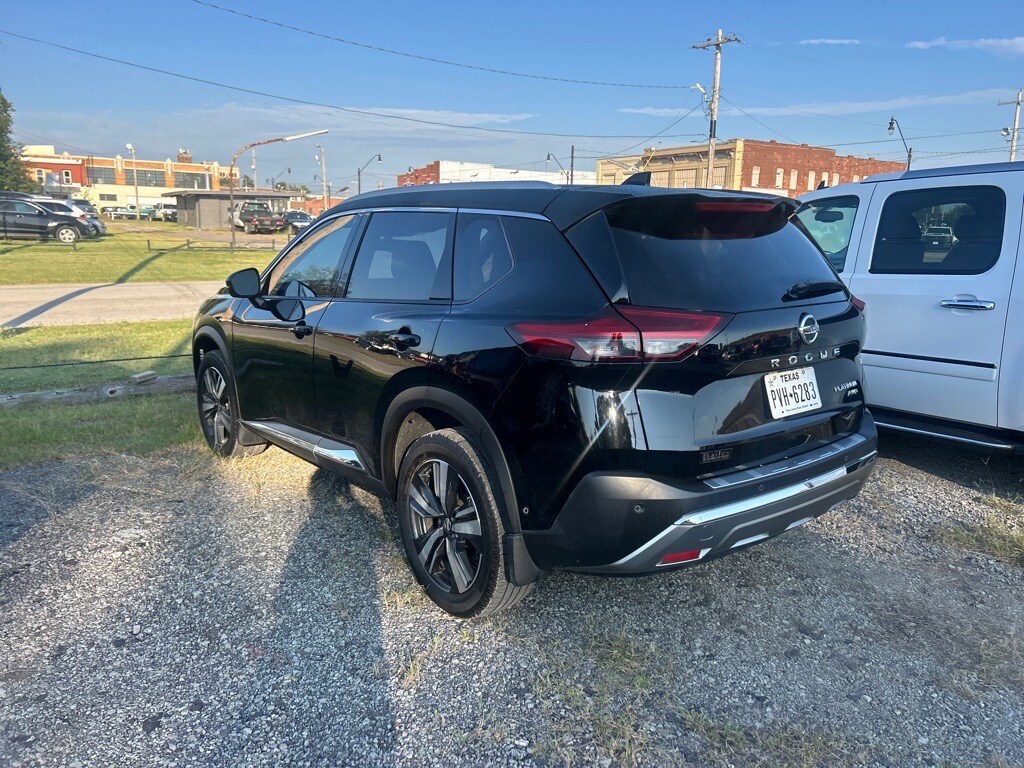 2021 Nissan Rogue Platinum photo 4