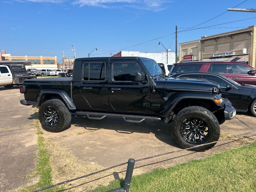 2023 Jeep Gladiator Sport photo 3