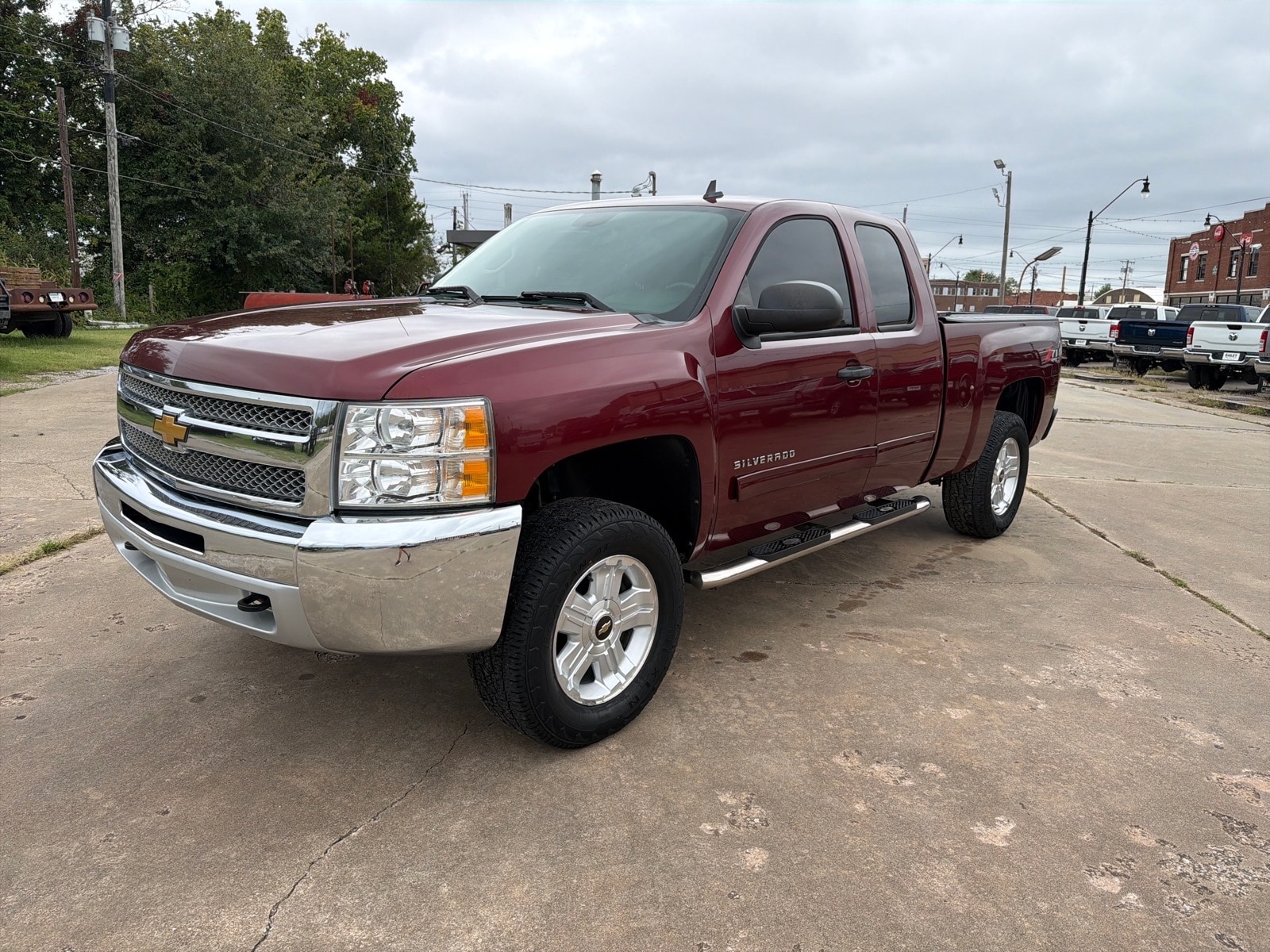 Used 2013 Chevrolet Silverado 1500 LT with VIN 1GCRKSE74DZ365236 for sale in Okmulgee, OK