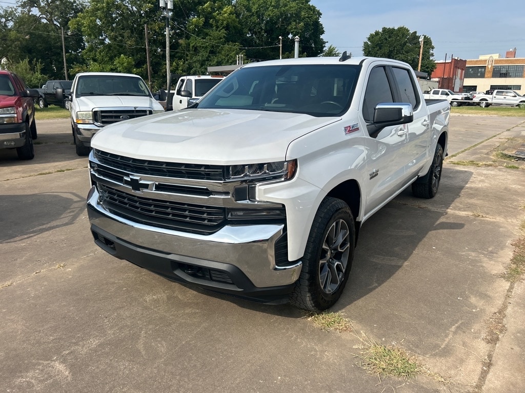 Used 2021 Chevrolet Silverado 1500 LT with VIN 3GCUYDED5MG326701 for sale in Okmulgee, OK