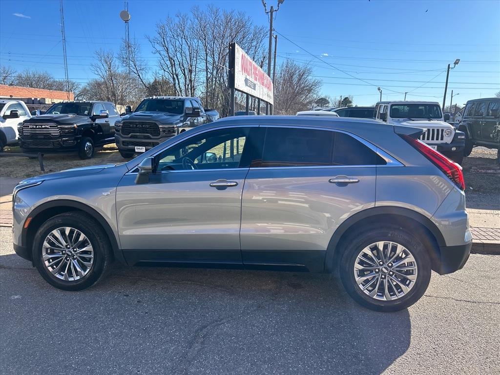 2025 Cadillac XT4 Premium Luxury - Photo 4