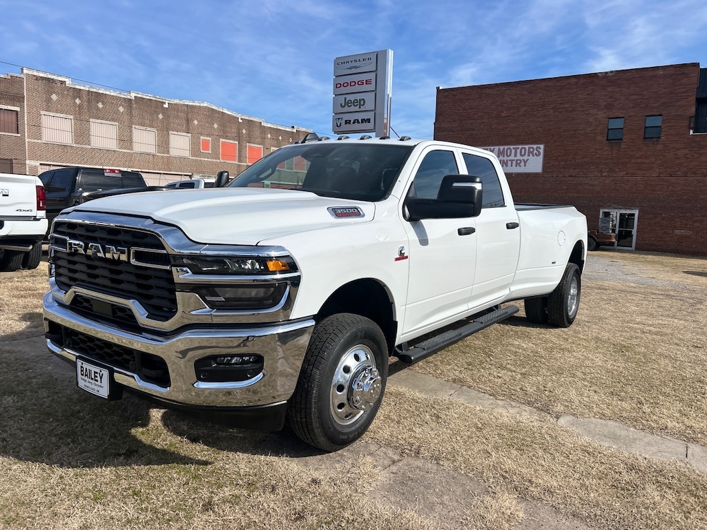 New 2026 Ram 3500 TRADESMAN CREW CAB 4X4 8' BOX Pickup