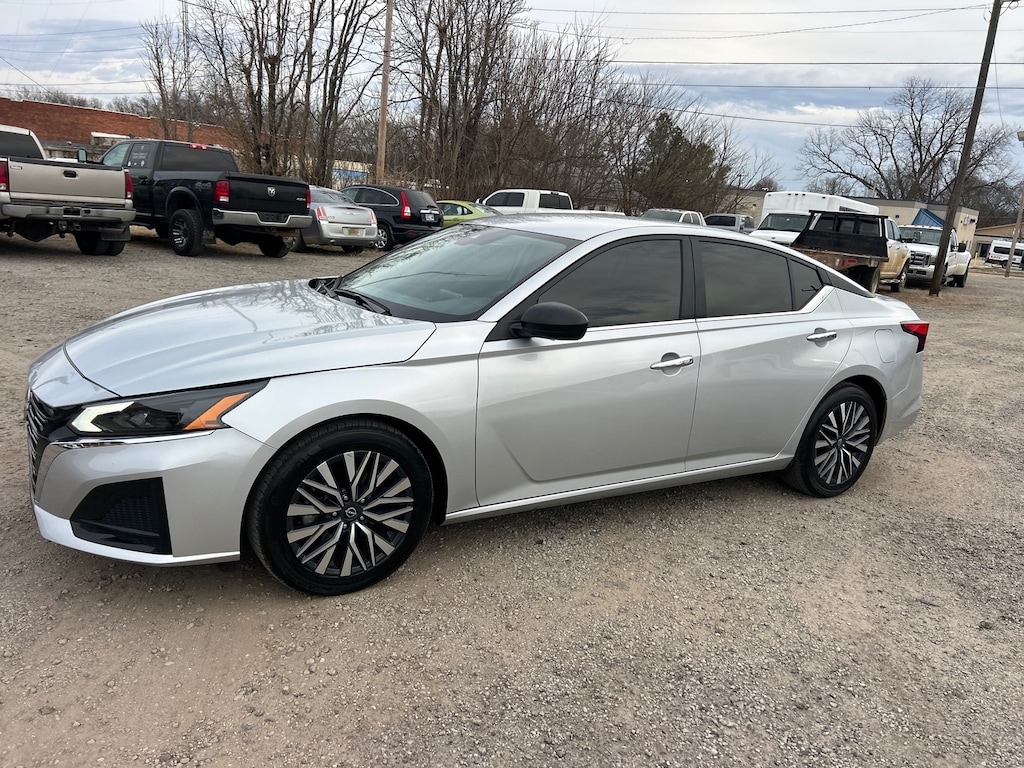Used 2024 Nissan Altima 2.5 SV 2.5 SV Sedan