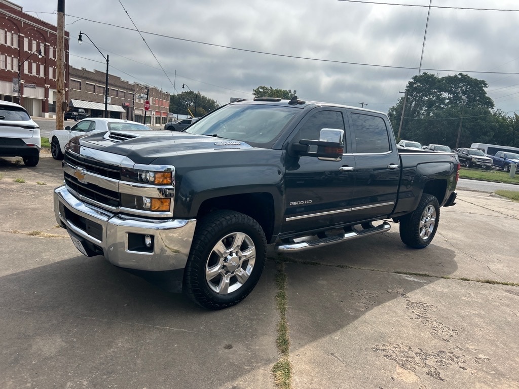 Used 2019 Chevrolet Silverado 2500HD LTZ with VIN 1GC1KTEY5KF199867 for sale in Okmulgee, OK