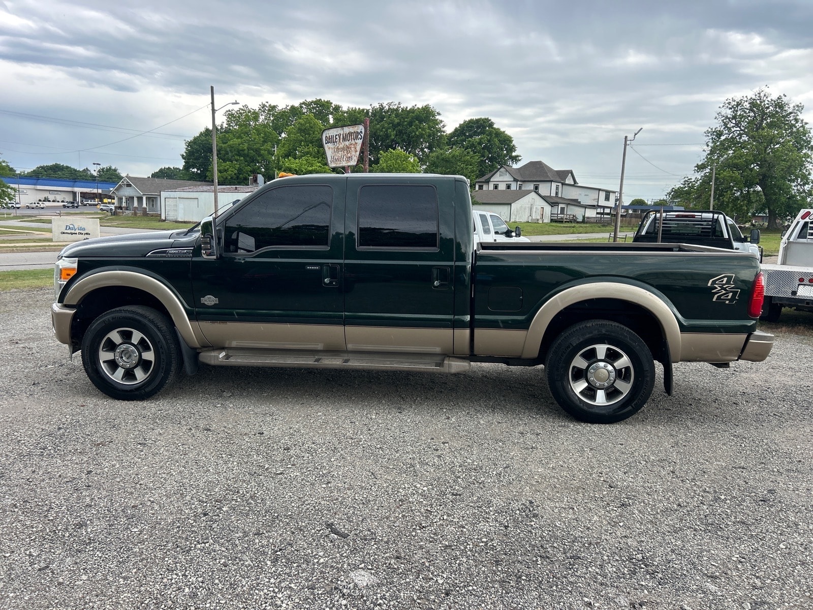 2013 Ford F-250 XL 4x4 Crew Cab 156 in's photo