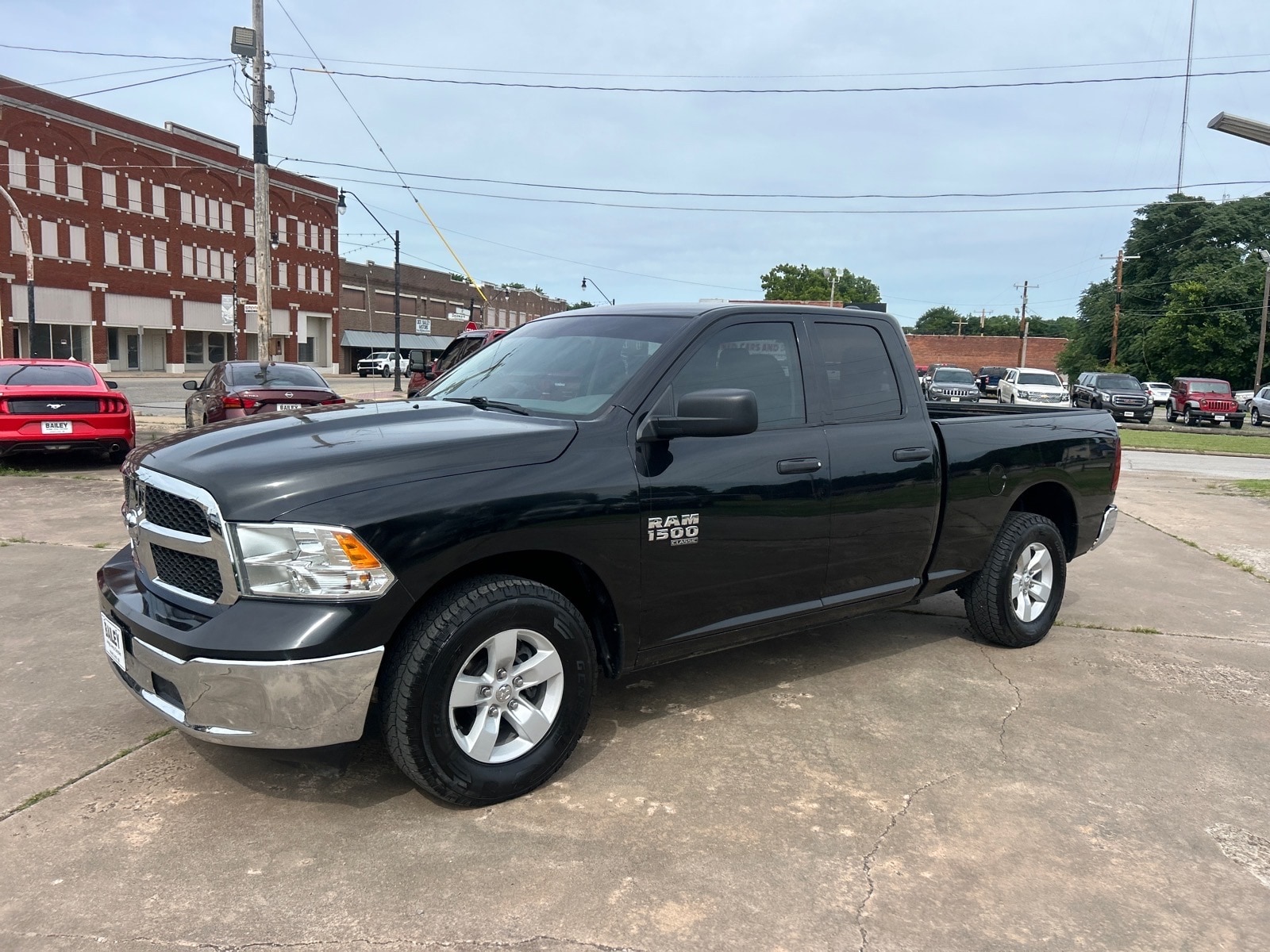 Used 2019 RAM Ram 1500 Classic Tradesman with VIN 1C6RR6FG4KS515618 for sale in Okmulgee, OK
