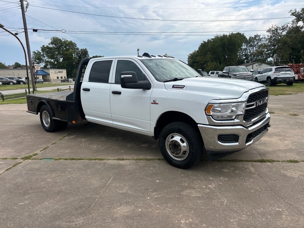 2023 Ram 3500 Tradesman photo 2