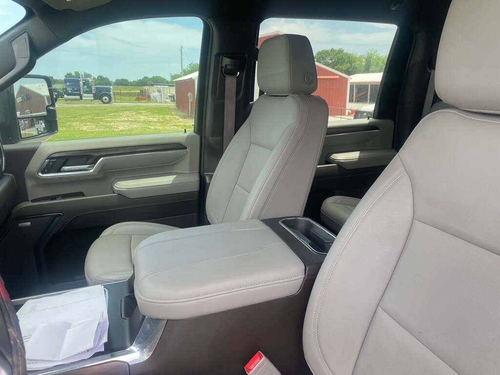 2024 Gmc Sierra HD SLT photo 3