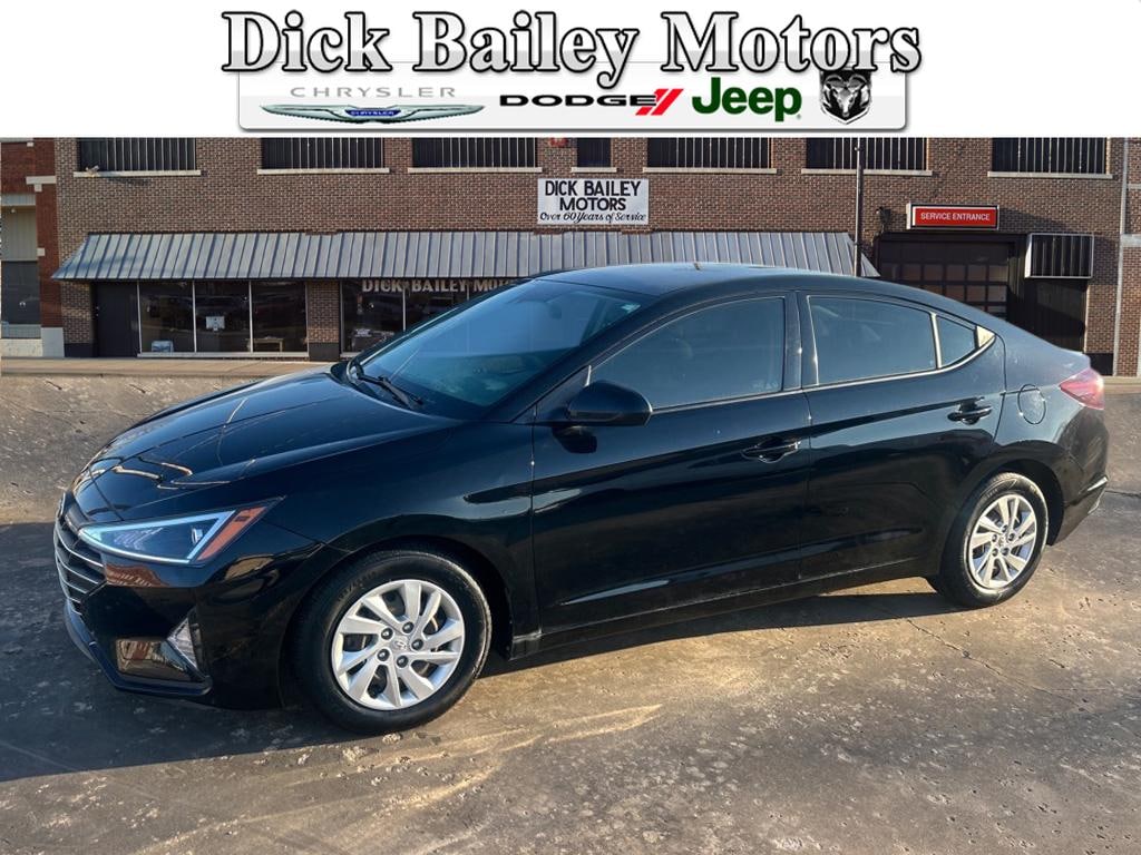 Used 2020 Hyundai Elantra SE SE Sedan