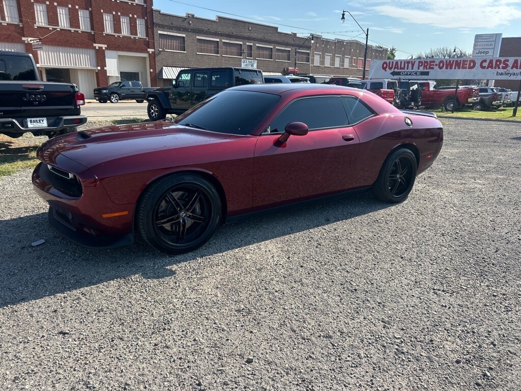 2019 Dodge Challenger GT photo 2