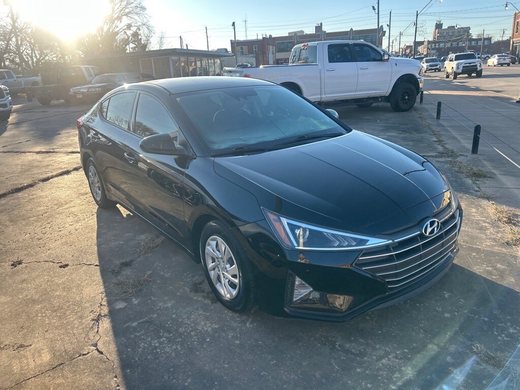 Used 2020 Hyundai Elantra SE SE Sedan