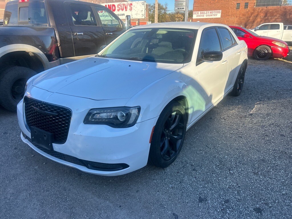Used 2020 Chrysler 300 Touring Touring Sedan