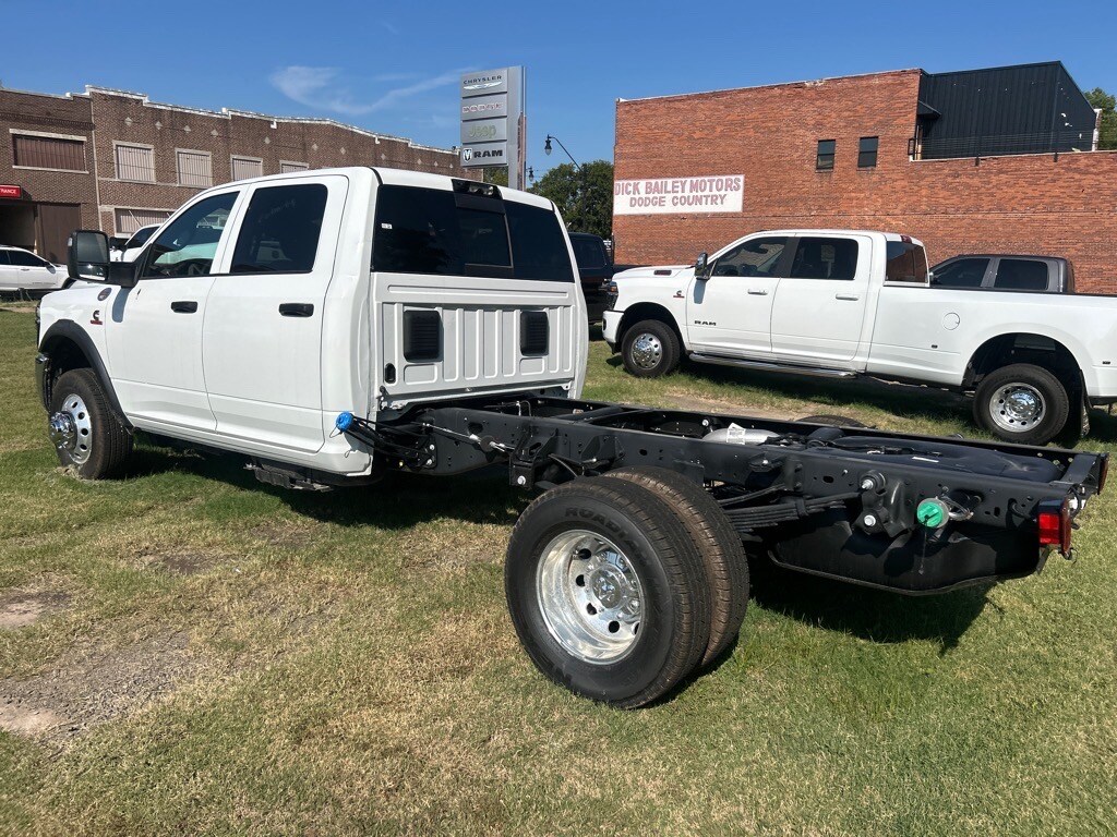 2026 Ram 3500 Tradesman photo 3