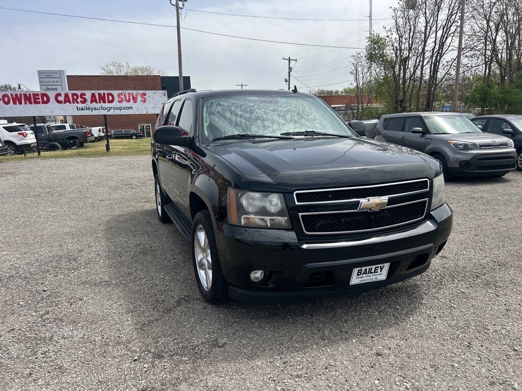 2009 Chevrolet Tahoe LT photo 3