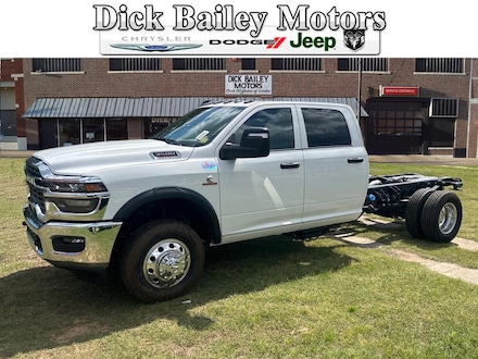 2025 Ram 3500 Chassis Cab 3500 TRADESMAN CREW CAB CHASSIS 4X4 60' CA Pickup