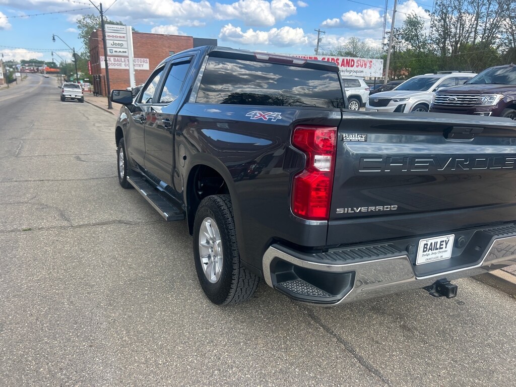 Used 2021 Chevrolet Silverado 1500 LT 4x4 LT Crew Cab 5.8 ft. SB w/1LT