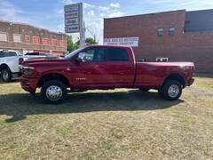 2026 Ram 3500 LARAMIE CREW CAB 4X4 8' BOX Pickup