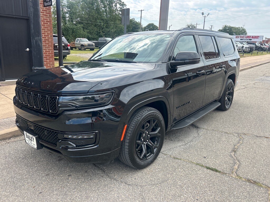 2024 Jeep Wagoneer L Carbide photo 2