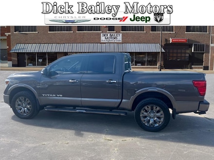 2018 Nissan Titan Platinum Reserve 4x4 Platinum Reserve  Crew Cab