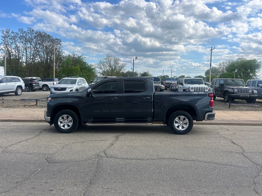 Used 2021 Chevrolet Silverado 1500 LT 4x4 LT Crew Cab 5.8 ft. SB w/1LT