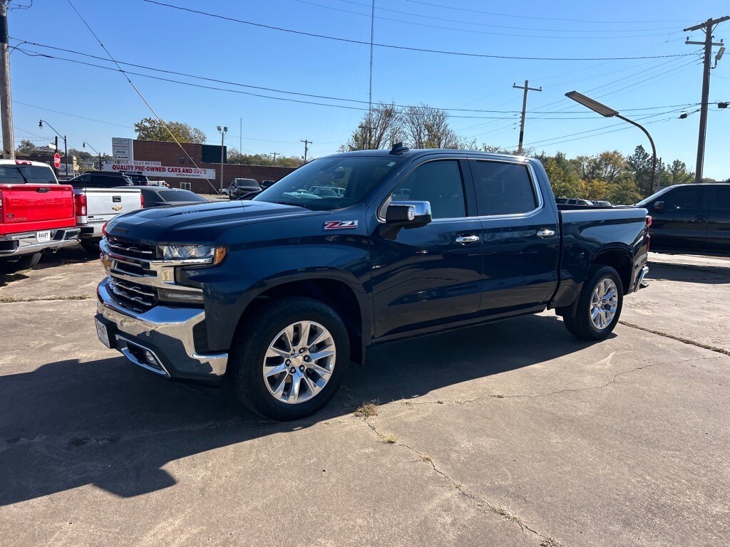 Used 2019 Chevrolet Silverado 1500 LTZ 4x4 LTZ Crew Cab 5.8 ft. SB