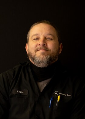 Staff member Chris Price from ID_38abf8e77925