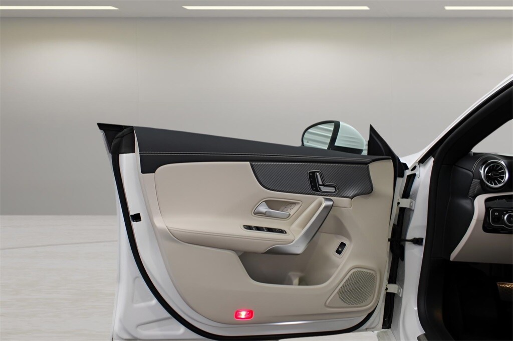 2025 Mercedes Benz CLA 250 photo 2