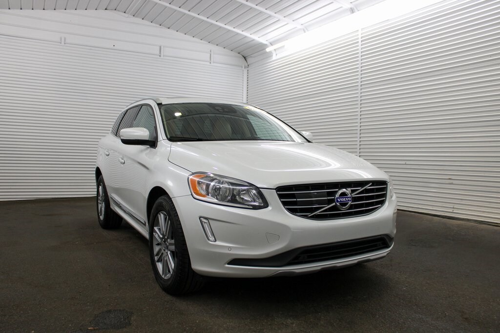 Used 2017 Volvo XC60 T5 FWD Inscription SUV