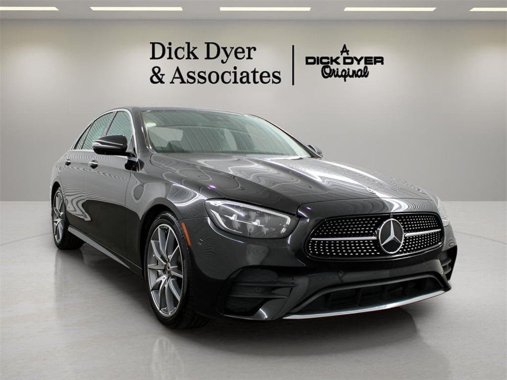 2022 Mercedes-Benz E-Class E350's photo