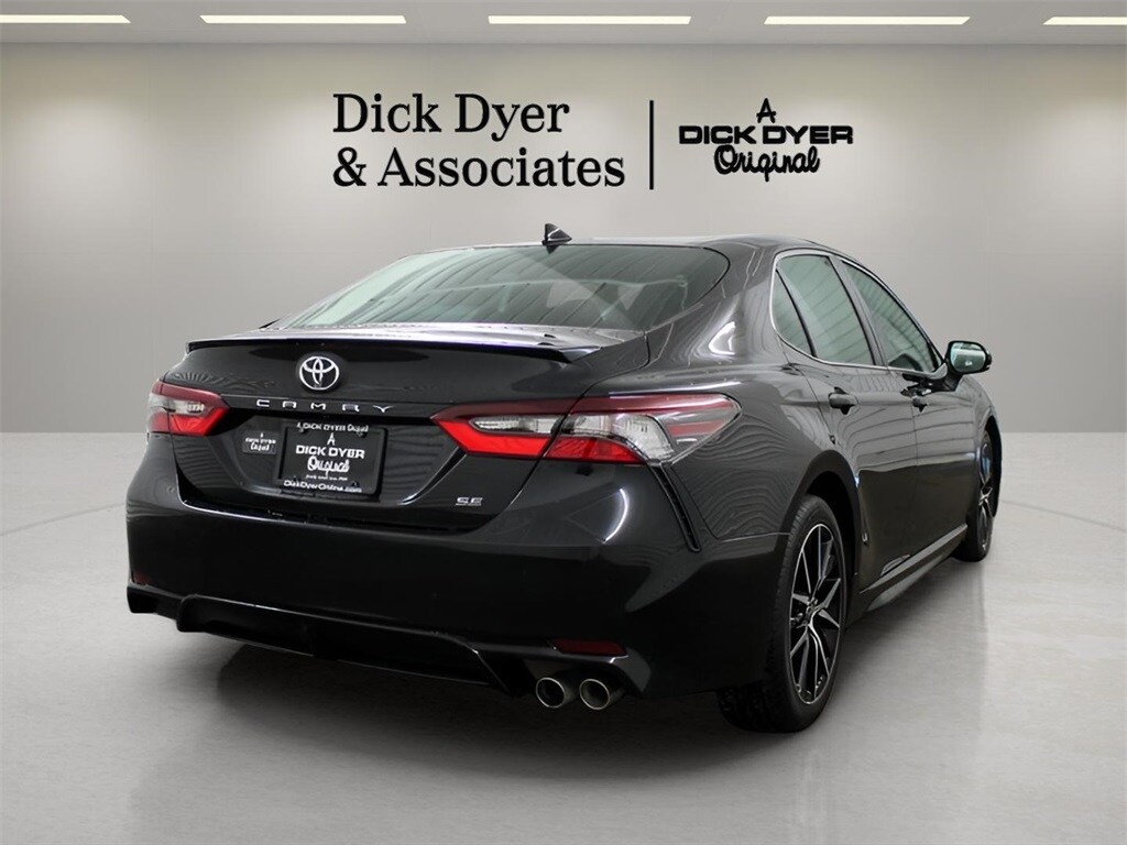 Used 2021 Toyota Camry SE Sedan