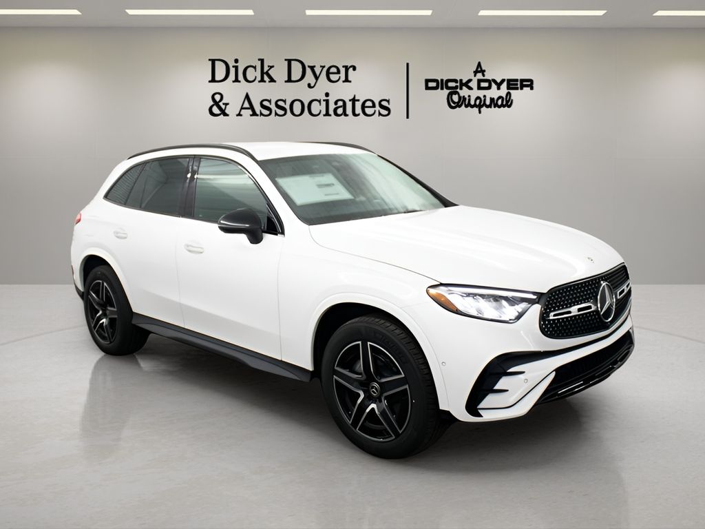 2025 Mercedes-Benz GLC GLC 300 4MATIC's photo