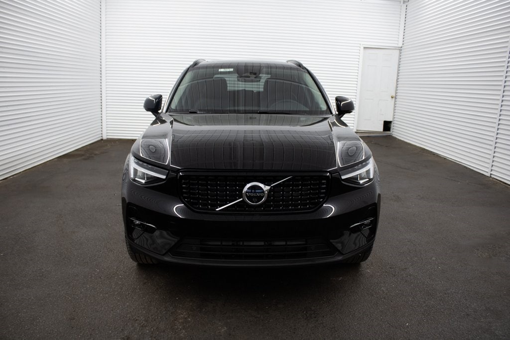 Used 2024 Volvo XC40 Plus with VIN YV4L12UL0R2253733 for sale in Columbia, SC