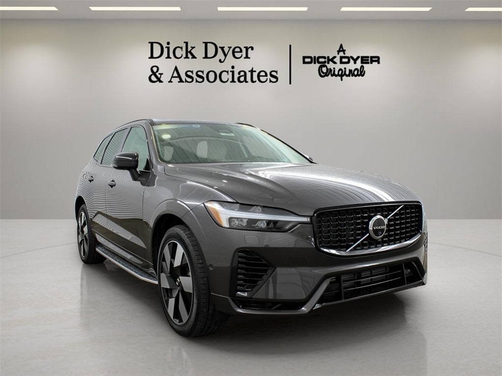 2025 Volvo XC60 plug-in hybrid T8 Plus