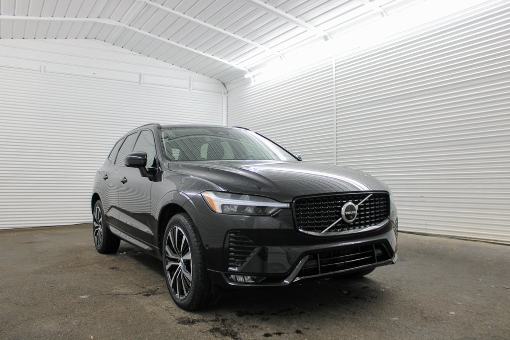 2024 Volvo XC60 Plus's photo