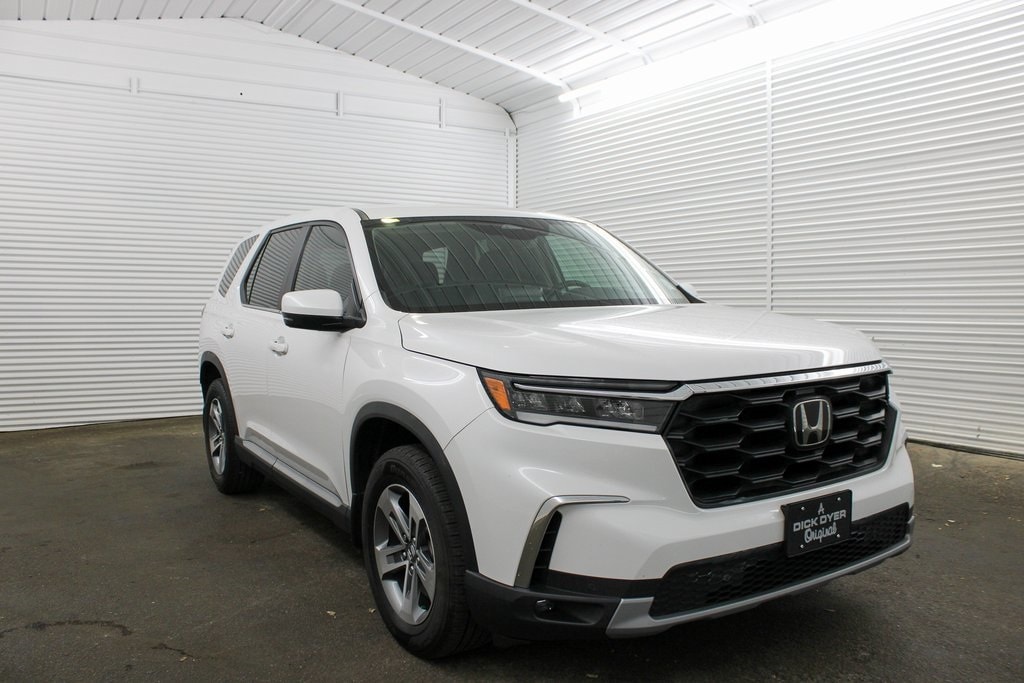 Used 2024 Honda Pilot EX-L with VIN 5FNYG2H57RB004992 for sale in Columbia, SC